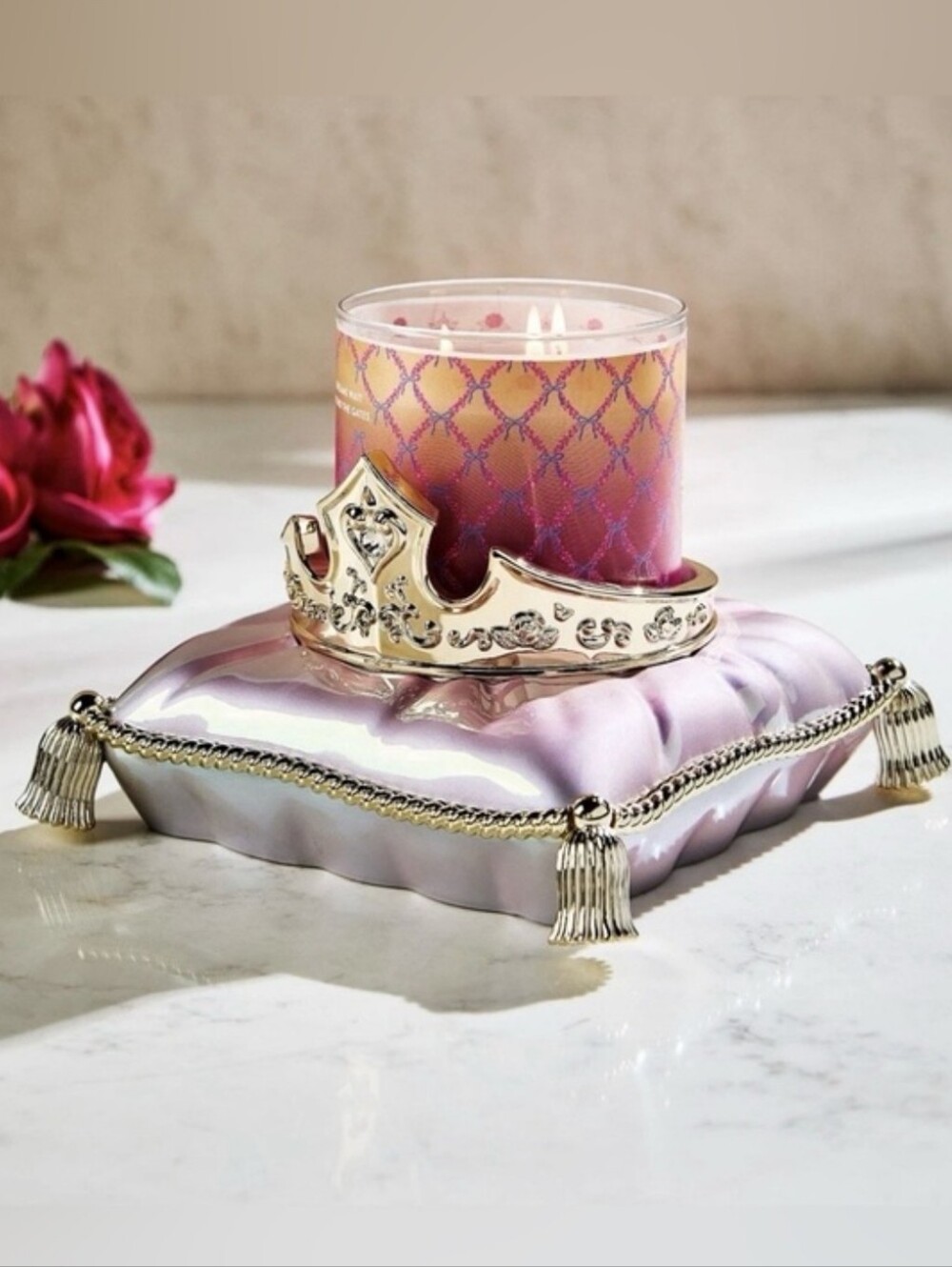 NIB BATH AND WORKS DISNEY PRINCESS AURORA CROWN CANDLE HOLDER